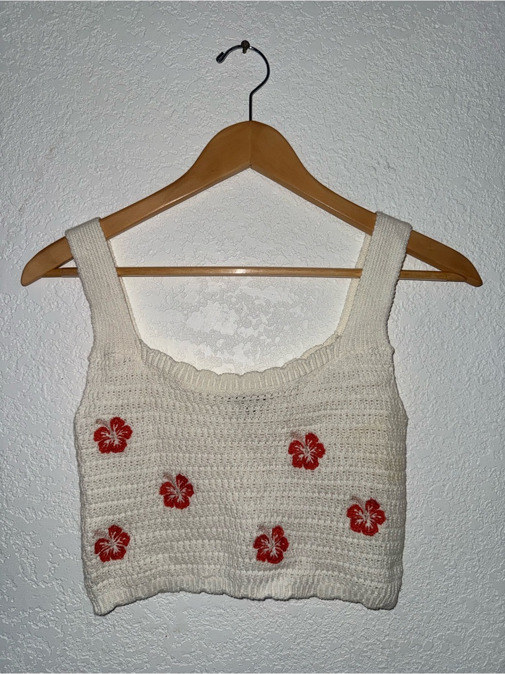 Wild Fable white crochet set with embroidered red hibiscus flowers xs